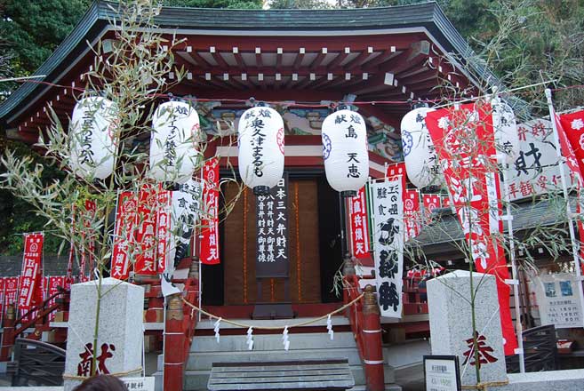 弁天堂、奉安殿（ほうあんでん）