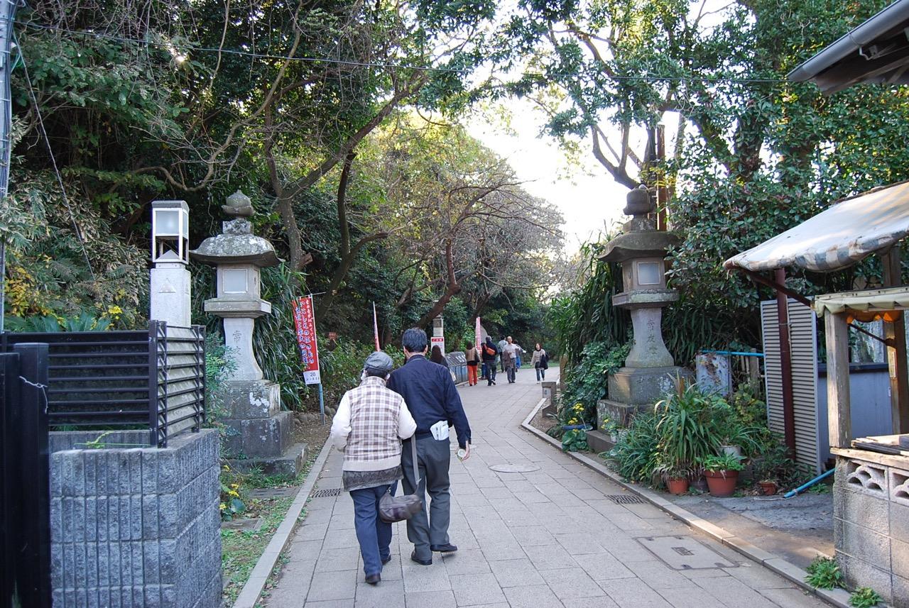 江の島御岩屋通り地区