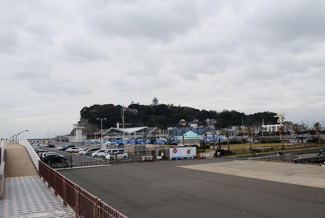 湘南港臨港道路附属駐車場